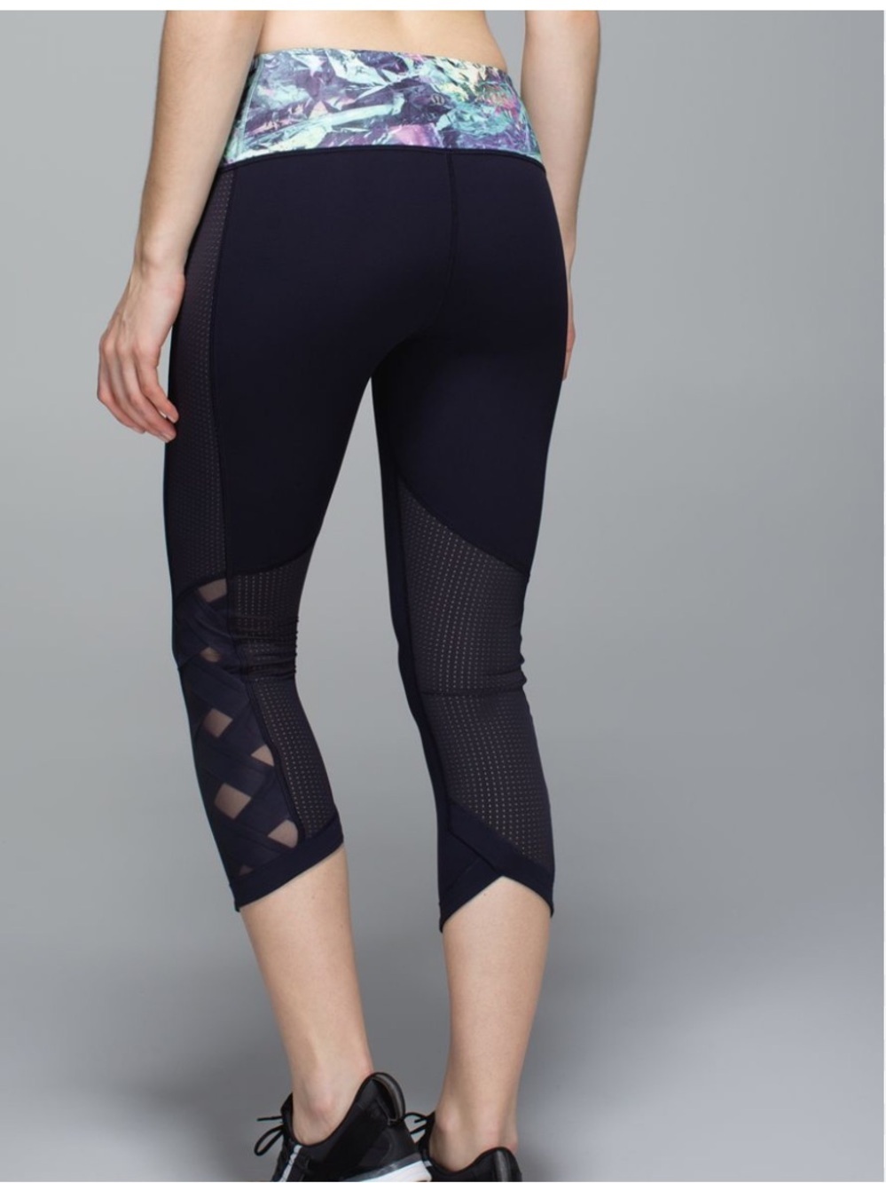 Lululemon Var-City Crop Leggings Size 4